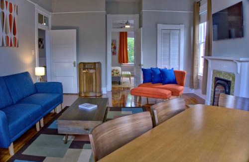 Dixon Park Apartment | Beautiful Brick 2 Bedroom Home