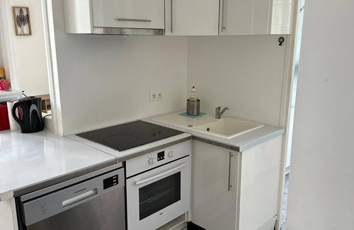 13th Arrondissement Gobelins Apartment | Beautiful, bright and comfortable apartment - near Paris
