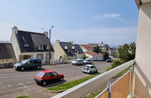 Concarneau Apartment | Beautiful, bright apartment 350m from the Sables Blancs/GR34 beach in Concarneau
