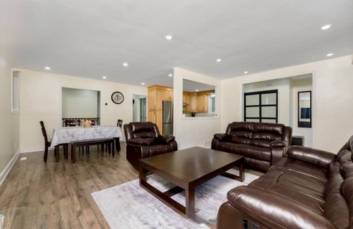 Georgetown Apartment | Beautiful Bungalow in Historic Town w/Pool Table