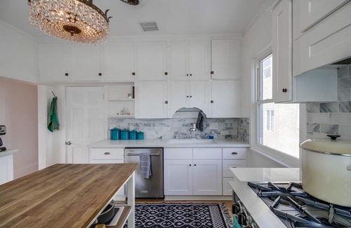 Golden Hill House | Beautiful Bungalow Near Balboa Park, Zoo, Downtown/Convention Center, & Ocean