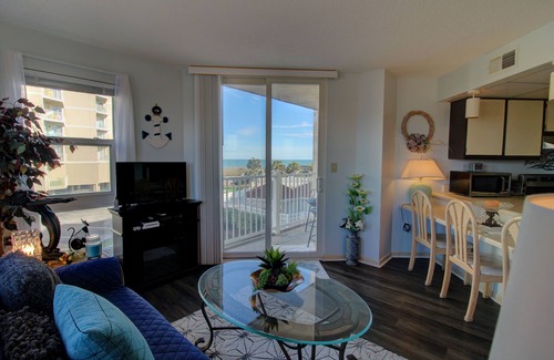 McCutcheon Field Condo | Beautiful condo with personal balcony in our oceanfront complex .