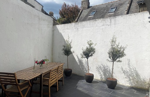 La Trinite-sur-Mer House | Beautiful captain's house in La Trinité sur Mer center bourg 8 sleeps