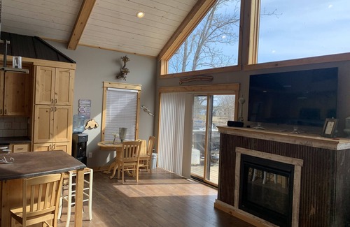 McGregor Cabin | Beautiful cabin on Lake Minnewawa