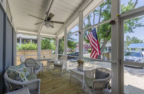 Ann Acres House | Beautiful California Style House 2 Blocks to the Beach. Walk to Dewey & Rehoboth