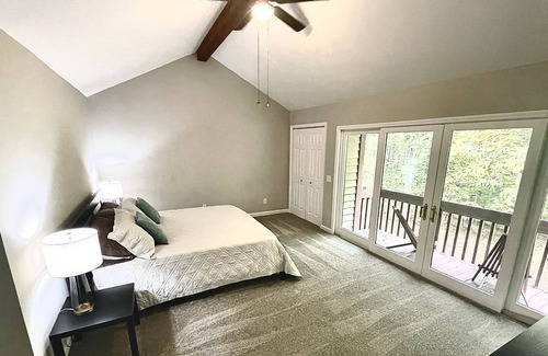 Sparta House | Beautiful Center Hill lake home nestled in woods. Minutes from lake access.