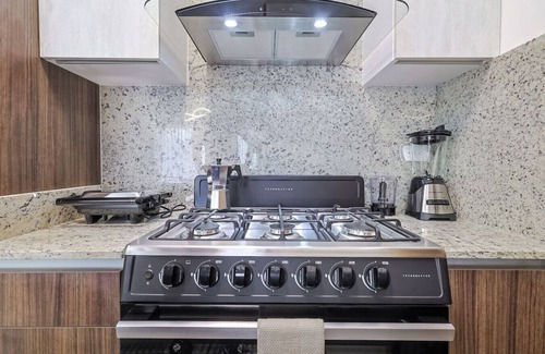 Ciudad Universitaria Apartment | Beautiful Centric Apt, Full AC, Fast Wi-Fi, Pool, Gym, Near All