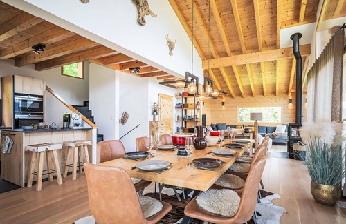 Chamoson House | Beautiful private villa for 10 guests with WIFI, TV, terrace, pets allowed and panoramic view