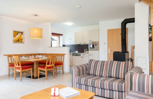 Obertraun Ski Chalet | Beautiful Chalet in Obertraun With Garden