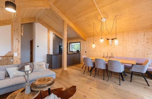 Turracher Hohe Ski Chalet | Beautiful chalet with balcony