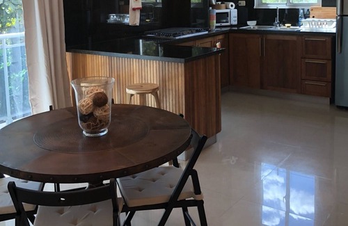 Gascue Apartment | Beautiful chic apartment steps away from Zona Colonia. All Amenities!