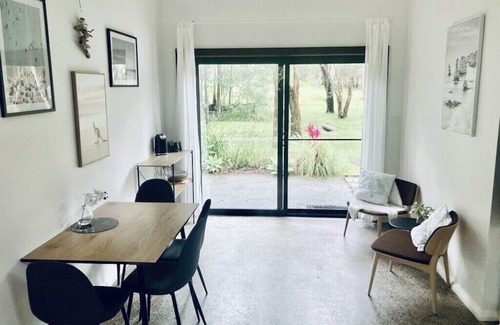 Arakoon Apartment | Beautiful coastal bush studio mins fr South West Rocks