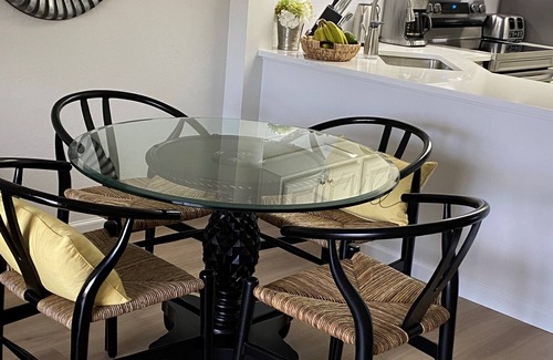 Park Shore Condo | Beautiful Condo Park Shore Resort in Tropical Gardens minutes from beaches