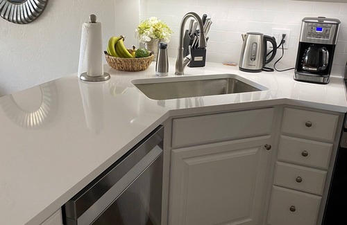 Park Shore Condo | Beautiful Condo Park Shore Resort in Tropical Gardens minutes from beaches