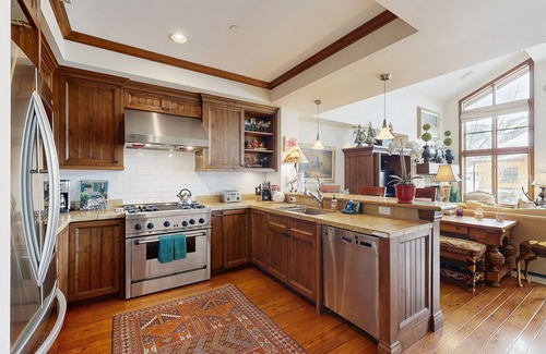 Ketchum Condo | Beautiful condo with views of Dollar Mountain, cable, WiFi, fireplace, & patio