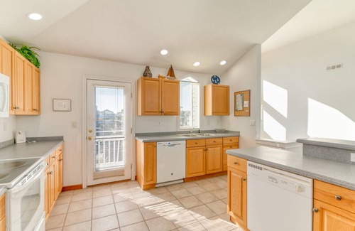 Currituck County House | Beautiful Corolla home with a pool and a hot tub just a short walk to the beach!