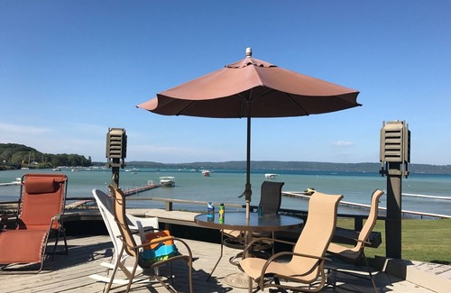Glen Arbor Cottage | Beautiful Cottage With Sandy Beach Located On Big Glen Lake's South Side