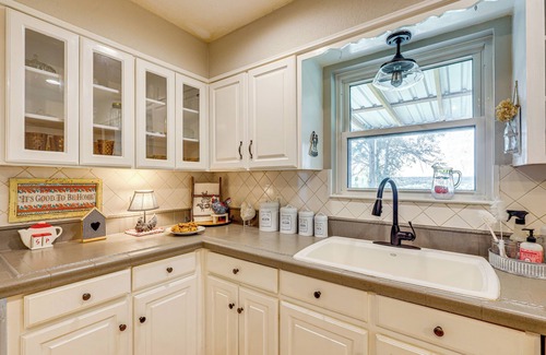 Valley Mills House | Beautiful Country Home on Secluded & Gated Acreage