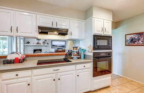 Valley Mills House | Beautiful Country Home on Secluded & Gated Acreage