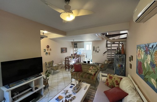 Camburi House | Beautiful cozy family home in gated community with 3 bedrooms (1 en suite)