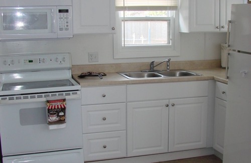 Sturgeon Bay Cottage | Beautiful Cozy Cottage on Lake Michigan! Summer is here! Don't miss Door county!