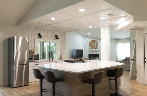 Venice Gardens House | Beautiful, cozy house with a heated pool near to a lot of beaches, restaurants