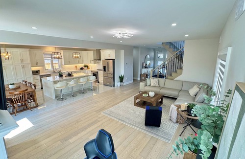 Niagara Falls House | Beautiful Cozy Luxurious House