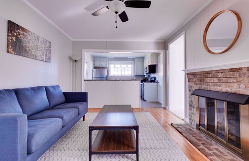 Richmond House | Beautiful, cozy ranch home! Private backyard!