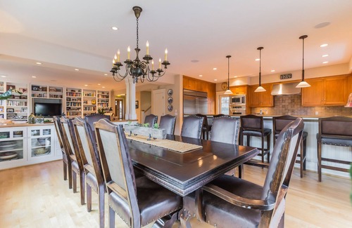 Coronado House | Beautiful Custom Home with Pool in Coronado Village
