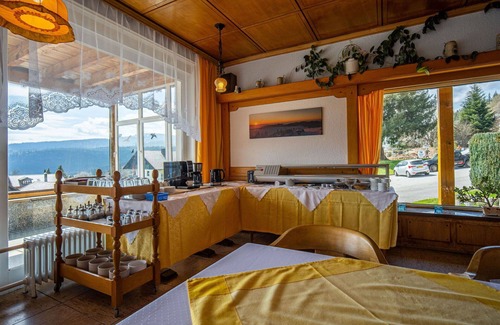 Bayerisch Eisenstein House | Beautiful private villa for 36 guests with WIFI, TV and terrace