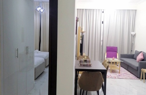 Jumeirah Village Triangle Apartment | Beautiful deluxe 1 BHK apartment in JVT