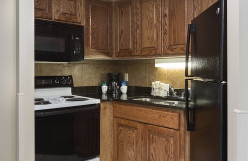 Myrtle Beach Resort | Beautiful Deluxe Angle Oceanfront Suite + Official On-Site Rental Privileges