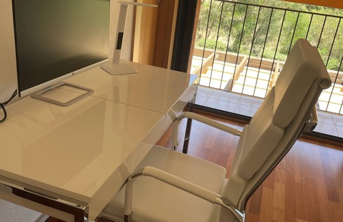 Vera House | Beautiful design house on a golf course perfect for families