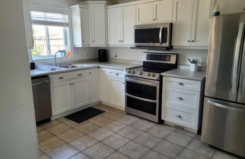 Chatham-Kent House | Beautiful detached 3 bed 2 bath home.