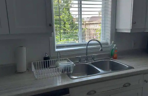 Chatham-Kent House | Beautiful detached 3 bed 2 bath home.