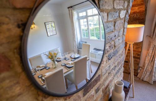 Collingham House | Beautiful detached home in quaint village setting