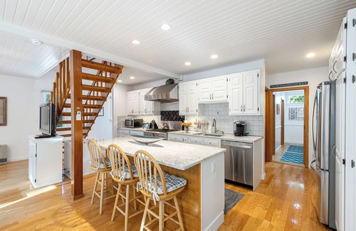 Edgartown House | Beautiful Edgartown Home-3 BR/2.5BA, Hot Tub, Gourmet Kitchen, Dogs OK!