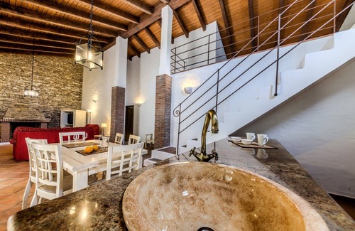 Conil de la Frontera Cottage | Beautiful Cortijo El Olivo House, next to the pool - 3 Bedrooms