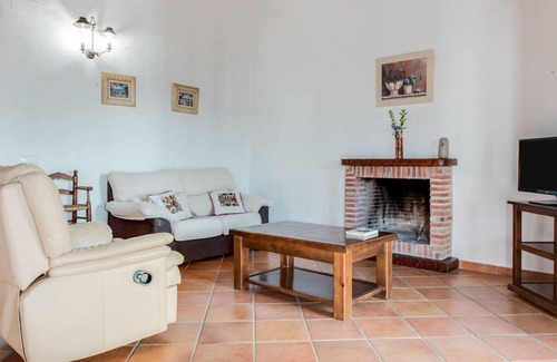 Conil de la Frontera House | Beautiful Holiday Home “Cortijo El Refugio 3” with Garden, Terrace