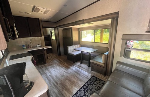 Kila House | Beautiful escape that sleeps 8. Close to many Lakes and Glacier National Park