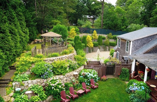 Oak Bluffs House | Beautiful Estate with salt water pool & pond with kayaks