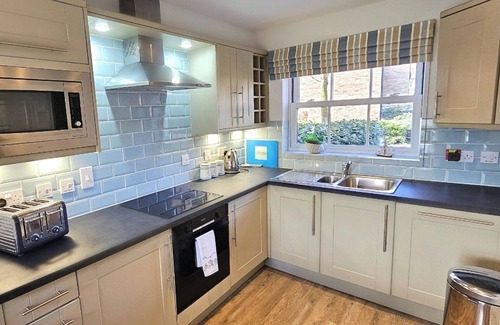 Filey Cottage | Beautiful Family Cottage, short walk to beach and leisure facilities.
