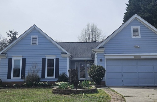 Charlotte House | Beautiful Family Friendly Home, with spacious yard, 5 min from theme park!