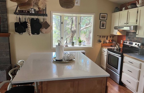Upper Rattlesnake House | Beautiful family friendly home in the Rattlesnake with outdoor recreation nearby