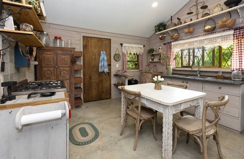 El Palmar House | Beautiful Farm with Cabins - Gorgeous garden and animal sanctuary