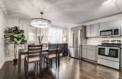 Old East Dallas Condo | Beautiful first-floor 2BR/1.5BA condo near White Rock Lake with resort-style pool, Hot tub, cold plunge pool, led therapy bed, dry sauna and outdoor cardio room