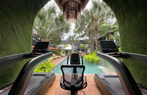 Old East Dallas Condo | Beautiful first-floor 2BR/1.5BA condo near White Rock Lake with resort-style pool, Hot tub, cold plunge pool, led therapy bed, dry sauna and outdoor cardio room