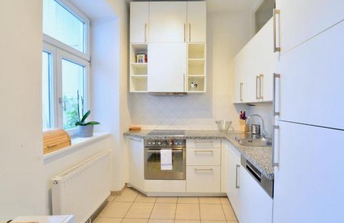 Wieden Apartment | Beautiful Flat Next to Karlskirche