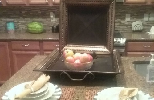 Aurora House | Beautiful Formal Model 14 mins to DIA 10 mins. Gaylord Hotel/Convention Center.