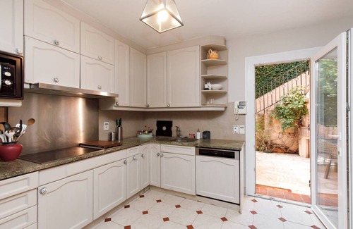 Les Termes House | Beautiful villa with heated pool and sea view
